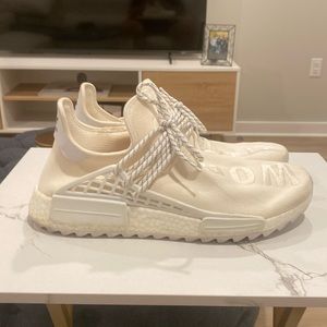 Adidas Pharrell Williams WORL PEACE sneakers size 13 white